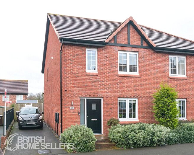 3 Bedroom Semi Detached House For Sale In Badger Vale, Nottingham, Nottinghamshire, NG8