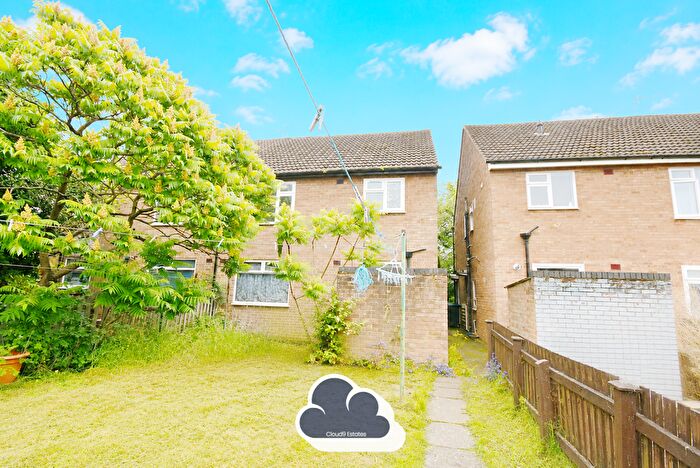 2 Bedroom Flat For Sale In Selsey Close, Coventry, CV3