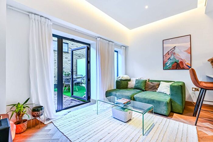 1 Bedroom Flat For Sale In Baker Street, Marylebone, W1U