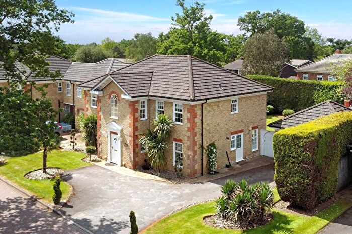 4 Bedroom Detached House For Sale In Elmwood Park, Gerrards Cross, Buckinghamshire, SL9