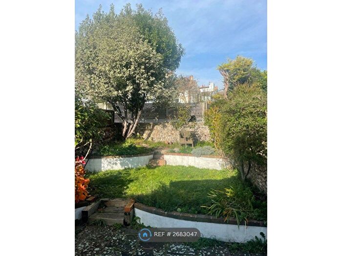 2 Bedroom Flat To Rent In Princes Crescent, Brighton, BN2