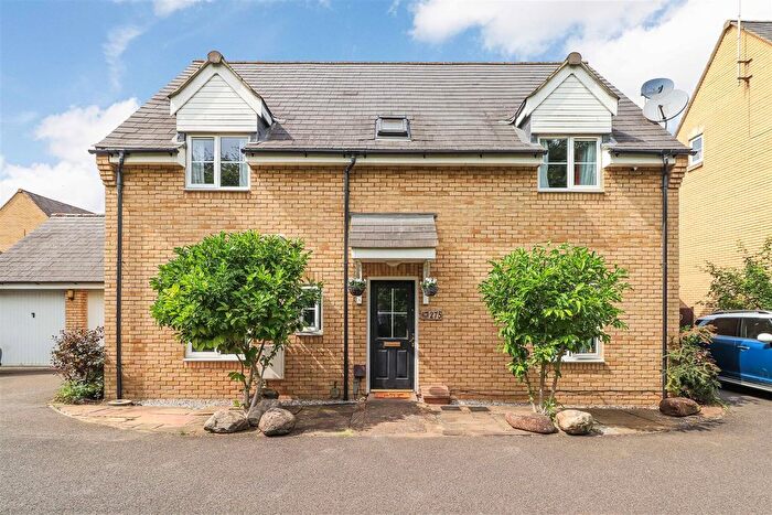 4 Bedroom Detached House For Sale In Wellbrook Way, Girton, Cambridge, CB3
