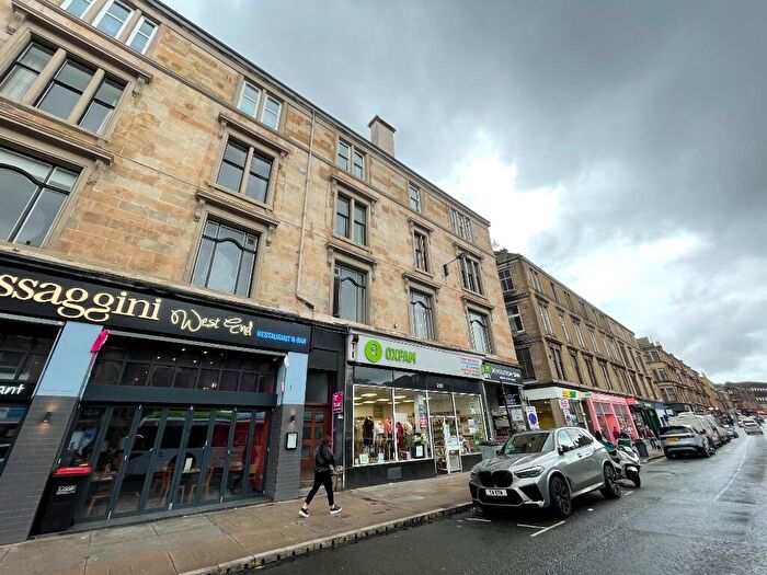 4 Bedroom Flat To Rent In Byres Road, Glasgow, G12