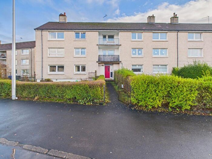 3 Bedroom Flat For Sale In Bridge Of Weir Road, Linwood, PA3