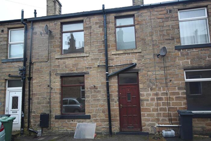 2 Bedroom Terraced House To Rent In James Street, Birkenshaw, BD11