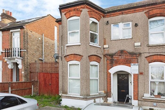 1 Bedroom Flat For Sale In York Road, Ilford, IG1