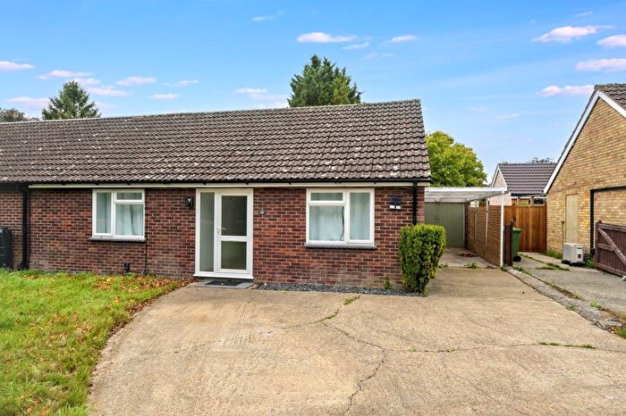 3 Bedroom Semi-detached Bungalow For Sale In Foxton Road, Barrington, CB22
