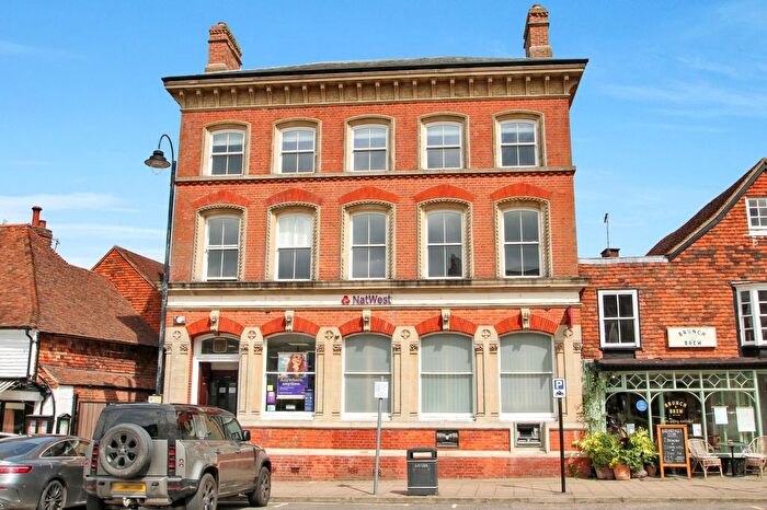 2 Bedroom Flat For Sale In High Street, Tenterden, TN30