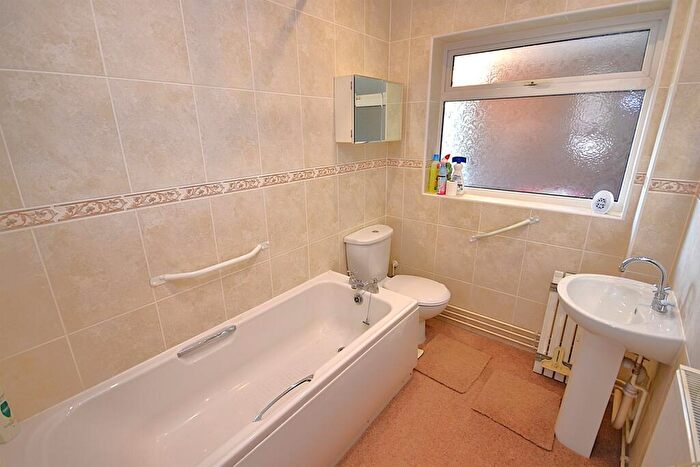 3 Bedroom Detached Bungalow For Sale In Fitzwilliam Avenue, Sutton, Macclesfield, SK11