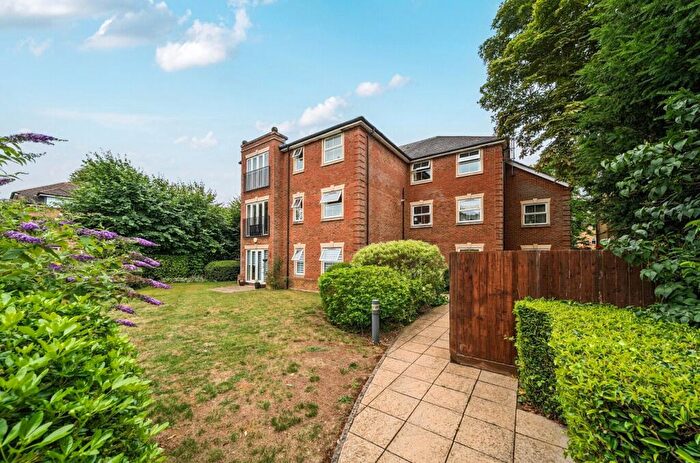 2 Bedroom Apartment For Sale In Oaklands Road, Bromley, BR1