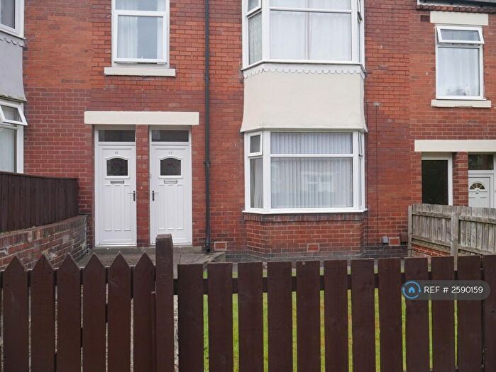2 Bedroom Flat To Rent In Axwell Terrace, Swalwell, Newcastle Upon Tyne, NE16