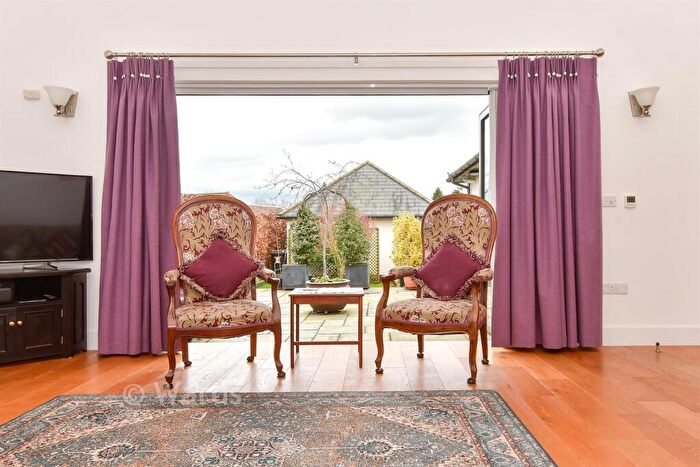3 Bedroom Detached Bungalow For Sale In College Way, Wingham, Canterbury, Kent, CT3