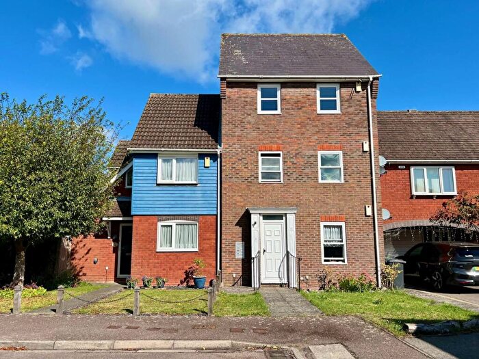 1 Bedroom Flat To Rent In Wivelsfield, Eaton Bray, LU6