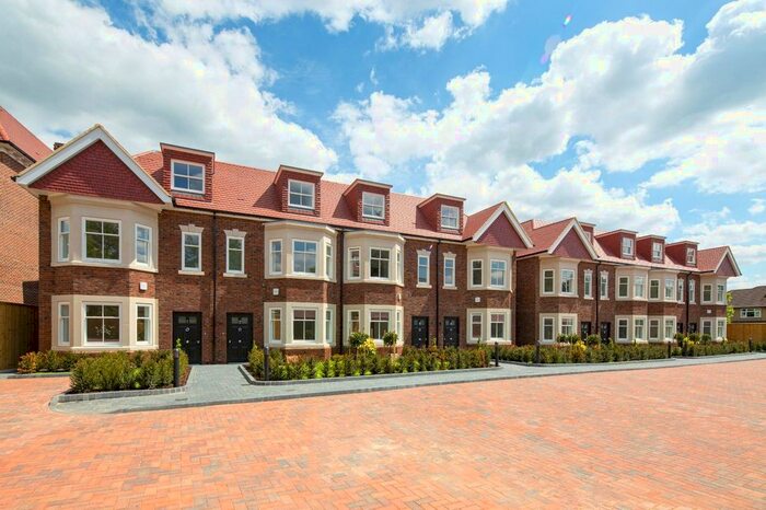 4 Bedroom Terraced House To Rent In Whetstone Gardens, Whetstone, London, N20