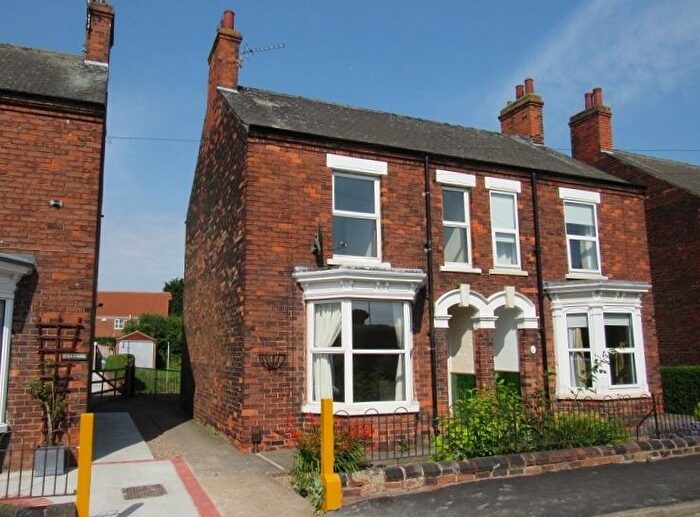 3 Bedroom Semi Detached House To Rent In West End Road, Habrough, DN40