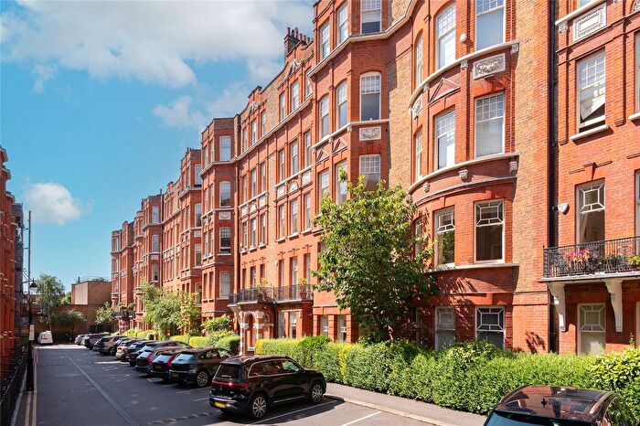 4 Bedroom Flat To Rent In Wynnstay Gardens, Kensington, W8