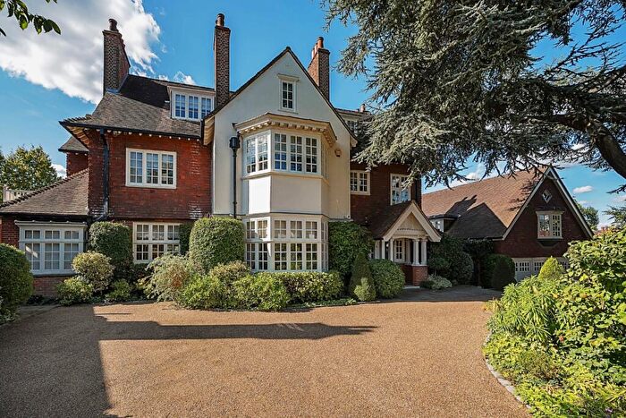 7 Bedroom Detached House For Sale In Wilderness Road, Chislehurst, Kent, BR7