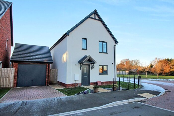 3 Bedroom Detached House For Sale In Forge Road, Blunsdon, Swindon, Wiltshire, SN26