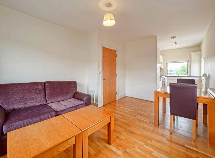 1 Bedroom Flat To Rent In Byron House, N4