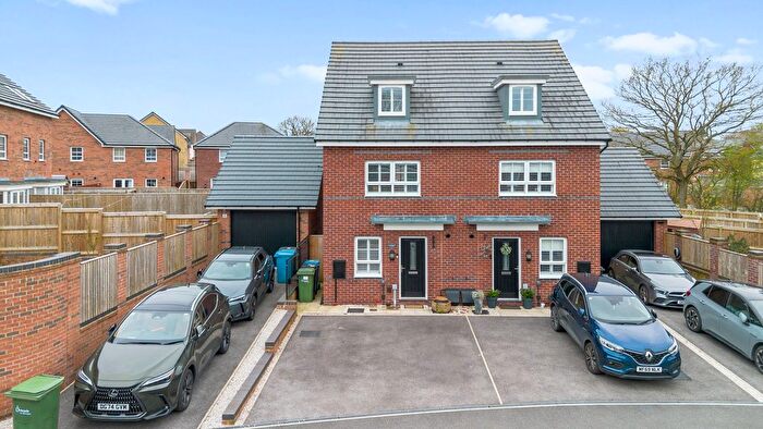 4 Bedroom Semi Detached House For Sale In Cortland Gardens, Appleton, WA4