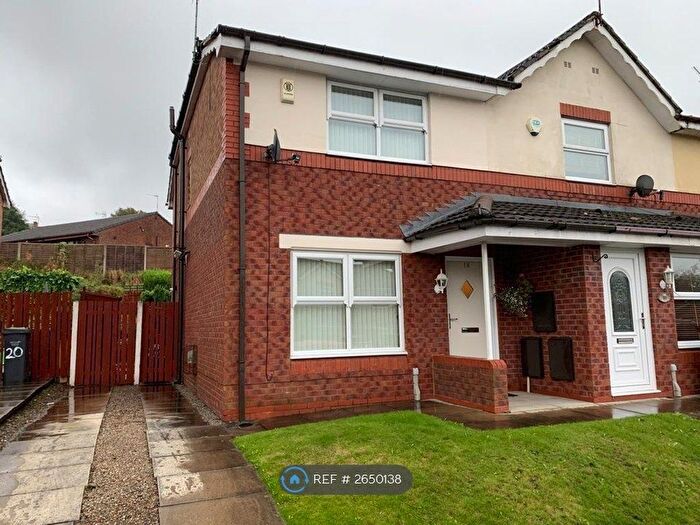 3 Bedroom Semi-Detached House To Rent In April Close, Oldham, OL8