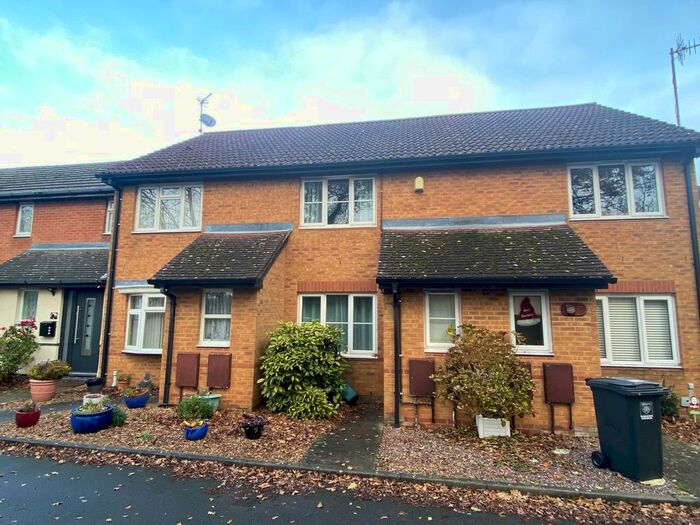 2 Bedroom Property To Rent In Minstrel Close, Hemel Hempstead HP1