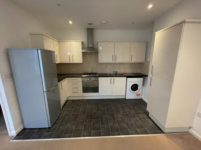 2 Bedroom Flat To Rent In Sicey House - Sicey Avenue, Sheffield, S5