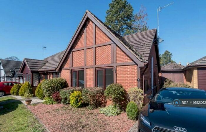 2 Bedroom Bungalow To Rent In Wymington Park, Rushden, NN10