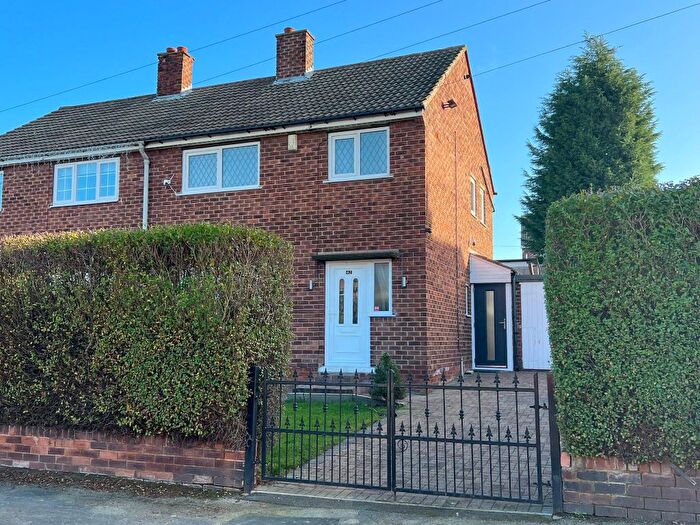 3 Bedroom Semi Detached House For Sale In Burnside, Thurnscoe, Rotherham, S63