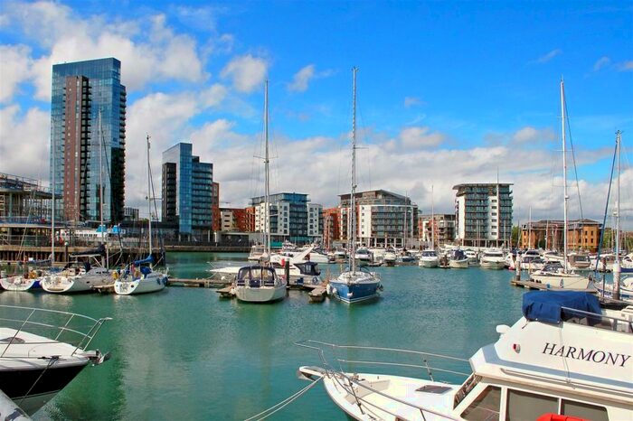 2 Bedroom Flat To Rent In Moresby Tower Ocean Way, Ocean Village, Southampton, SO14