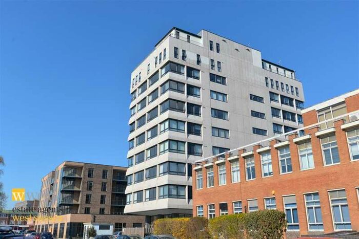 2 Bedroom Flat To Rent In 1 The Causeway, Worthing, Wesr Sussex, BN12