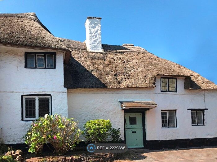 2 Bedroom Terraced House To Rent In Manor Road, Minehead, TA24