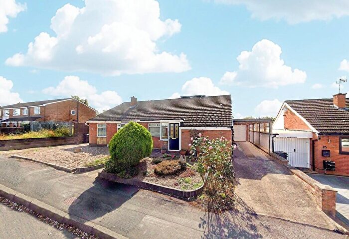 3 Bedroom Semi-Detached Bungalow For Sale In Britford Avenue, Wigston, LE18