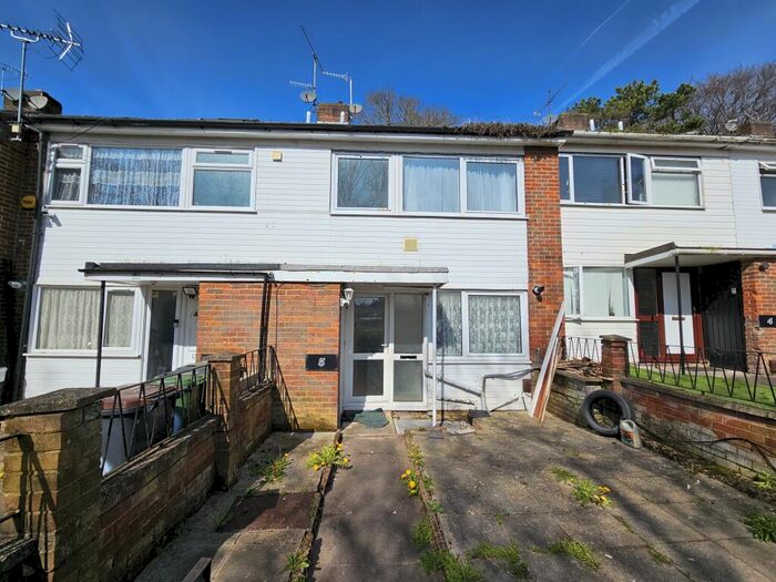 4 Bedroom House To Rent In Wensleydale, Luton, LU2