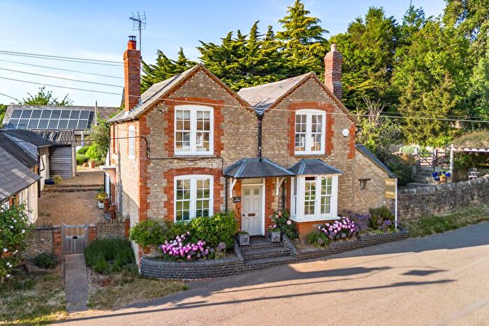 5 Bedroom Detached House For Sale In Common Street, Ravenstone, MK46