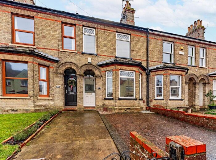 3 Bedroom Terraced House For Sale In Carlton Road, Lowestoft, NR33