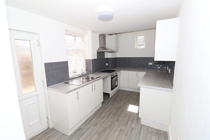 3 Bedroom End Of Terrace House To Rent In Queen Street, Crewe, CW1