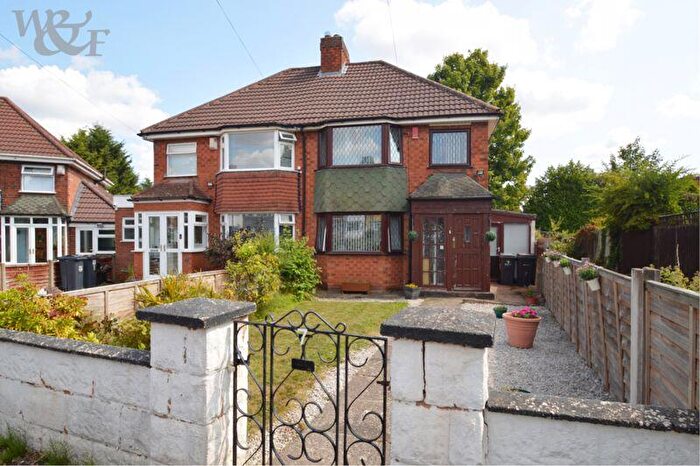 3 Bedroom Semi-Detached House For Sale In Whitminster Avenue, Birmingham, B24