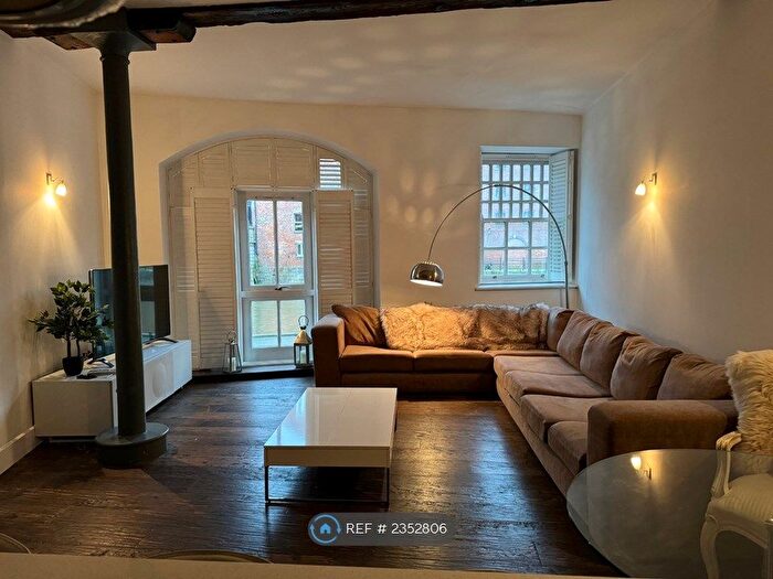 2 Bedroom Flat To Rent In Dock Street, Leeds, LS10