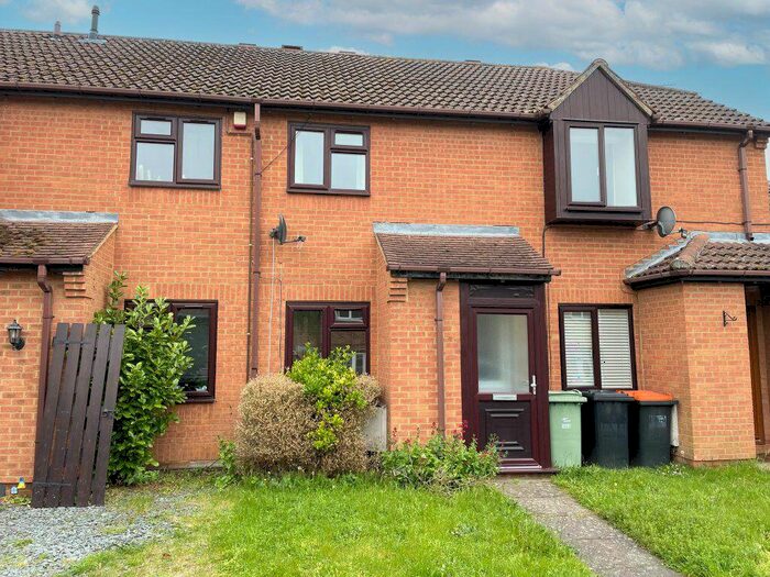 2 Bedroom House To Rent In Ledburn Grove, Linslade, LU7