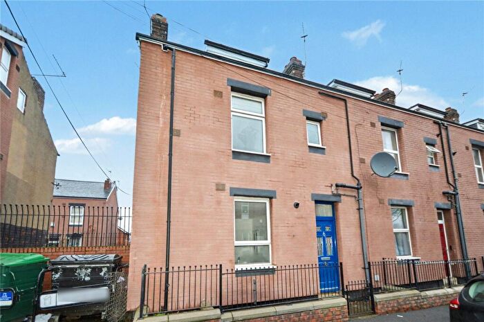 2 Bedroom Terraced House For Sale In Recreation Street, Leeds, West Yorkshire, LS11