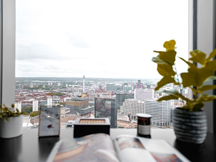 3 Bedroom Flat To Rent In The Mercian, Broad Street Birmingham, B15