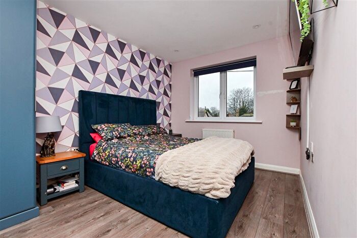 4 Bedroom Detached House For Sale In Ramsgate Road, Broadstairs, Kent, CT10