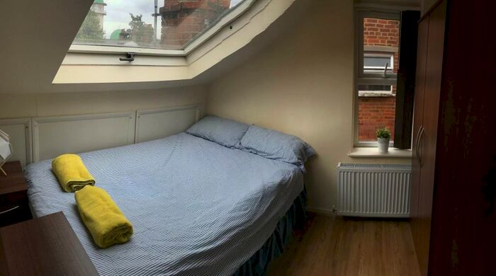 Ground Flat To Rent In Saint Pauls Avenue, NW2