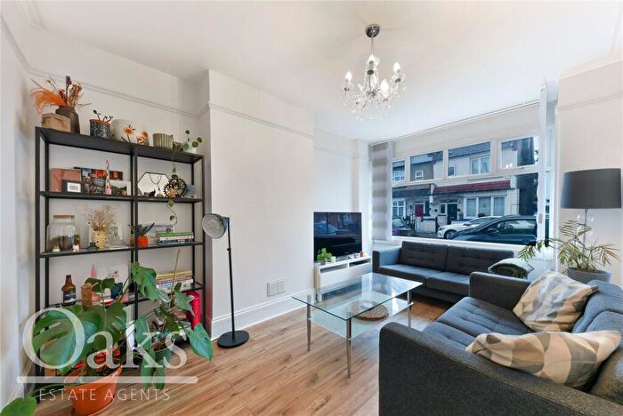 3 Bedroom End Of Terrace House For Sale In Macclesfield Road, South Norwood, SE25