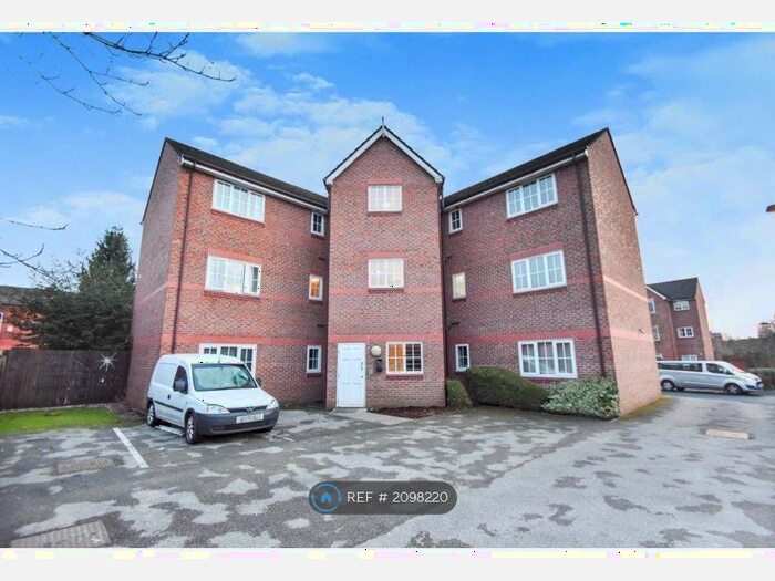 2 Bedroom Flat To Rent In Slack Road, Manchester, M9