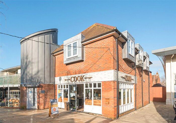 2 Bedroom Apartment For Sale In Latimer Walk, Romsey, Hampshire, SO51