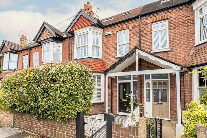 5 Bedroom Property To Rent In Percy Road, Hampton, TW12