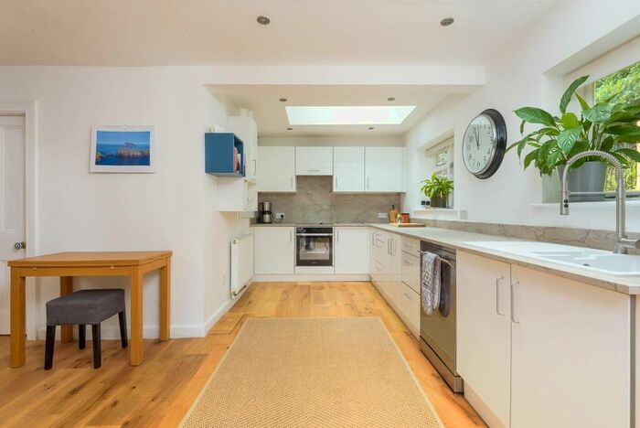 6 Bedroom Semi-Detached House For Sale In Riverdale Road, Ranmoor, S10