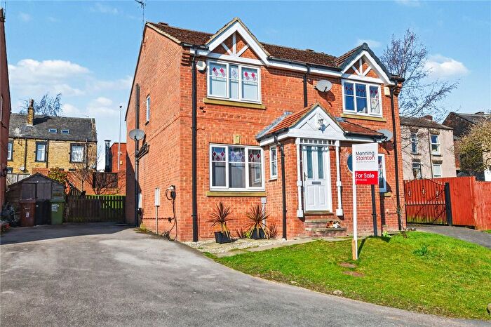 2 Bedroom Semi Detached House For Sale In The Gills, Morley, Leeds, West Yorkshire, LS27